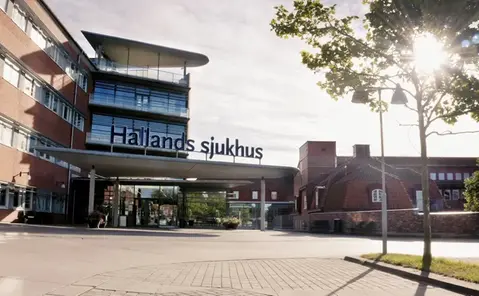 Huvudentrén till Hallands sjukhus Halmstad